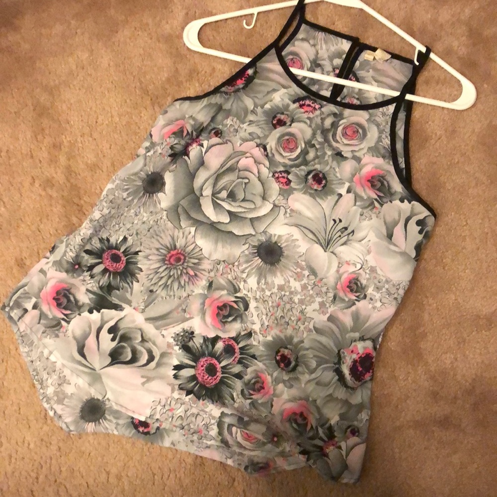 Sleeveless top